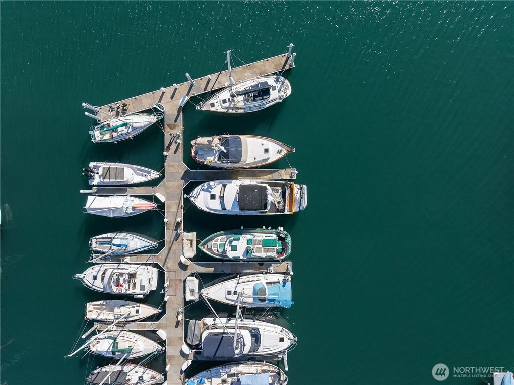 Photo of 141 Parfitt Way SW #D34, Bainbridge Island, WA 98110 (MLS # 2488055)