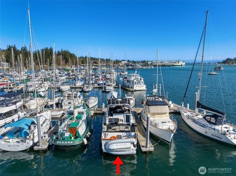 Photo of 141 Parfitt Way SW #D34, Bainbridge Island, WA 98110 (MLS # 2488055)