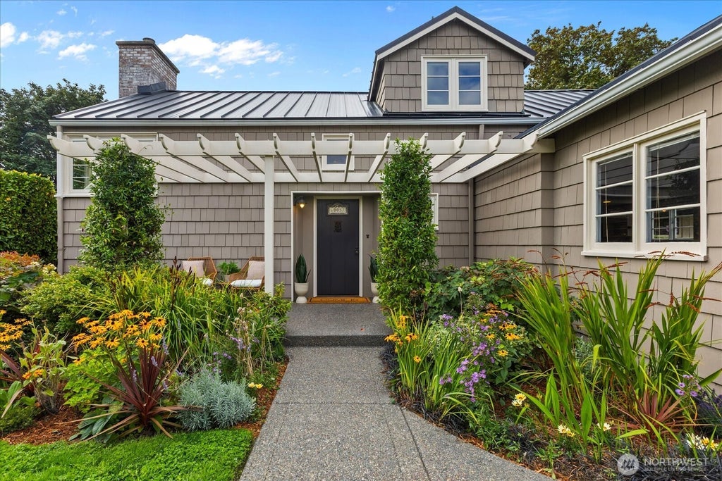 Photo of 10037 15th Avenue NW, Seattle, WA 98177 (MLS # 2571019)