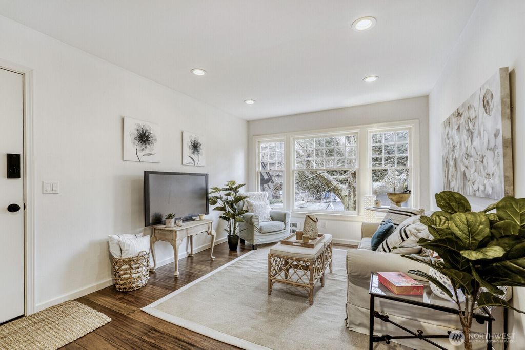 Photo of 535 20th Avenue E #A204, Seattle, WA 98112 (MLS # 2464964)