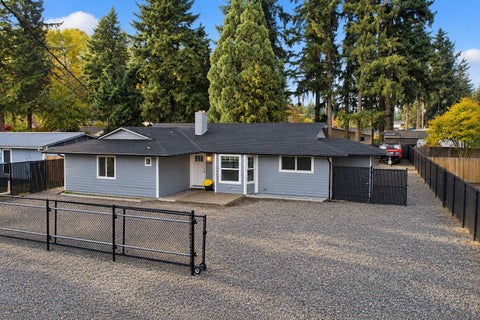 Photo of 15326 SE 307th Street, Kent, WA 98042 (MLS # 2598652)