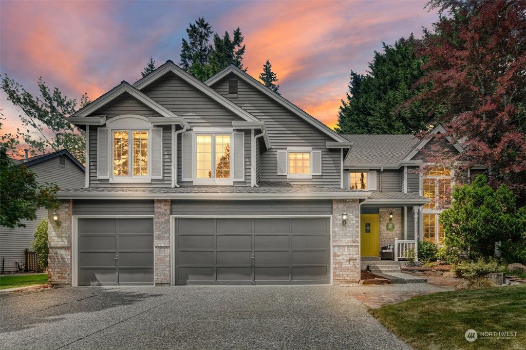 Photo of 2107 223rd Place NE, Sammamish, WA 98074 (MLS # 2101628)