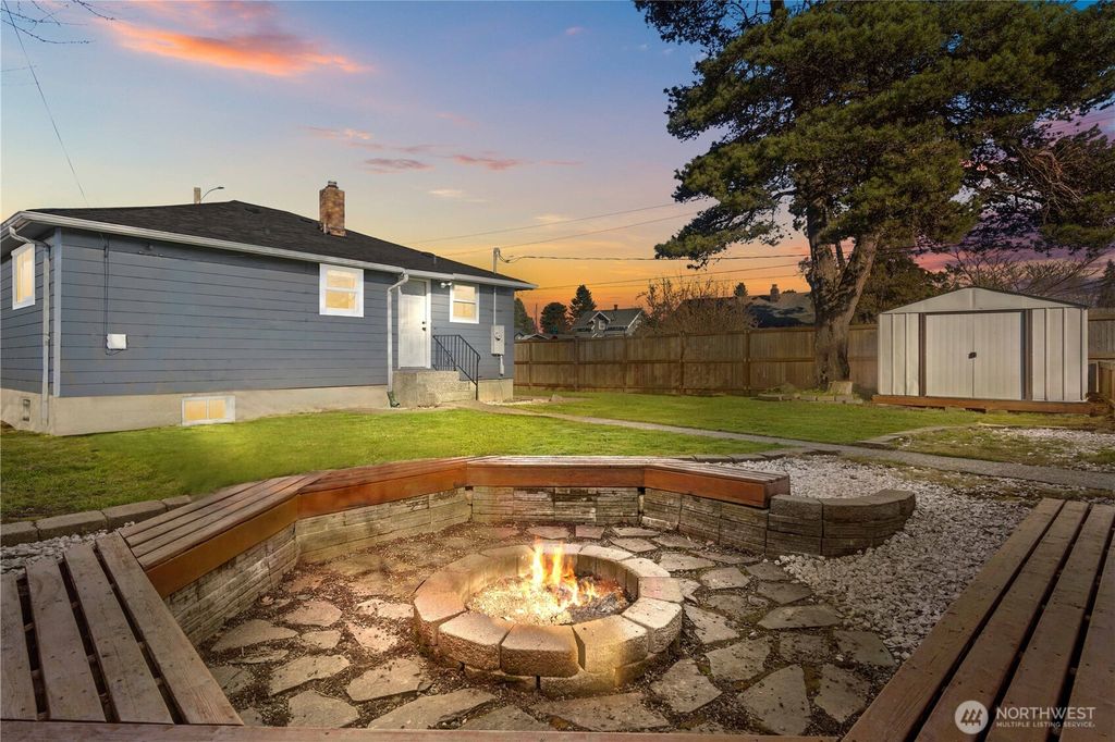 Photo of 832 E 56th Street, Tacoma, WA 98404 (MLS # 2481539)