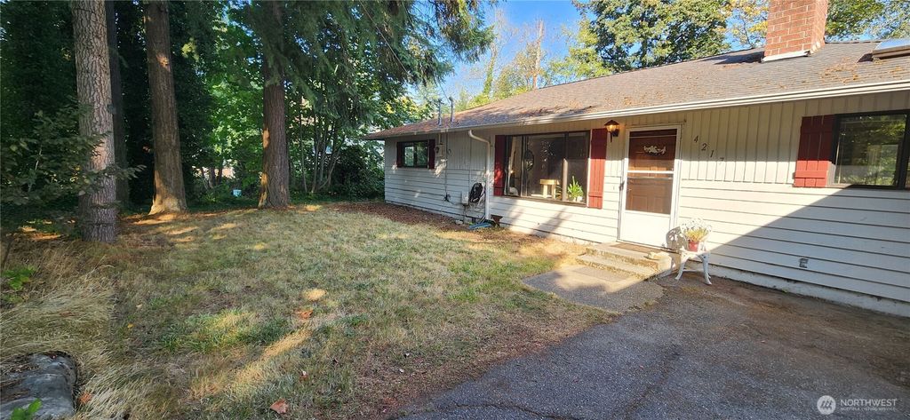 Photo of 4217 172nd Street SW, Lynnwood, WA 98037 (MLS # 2439917)