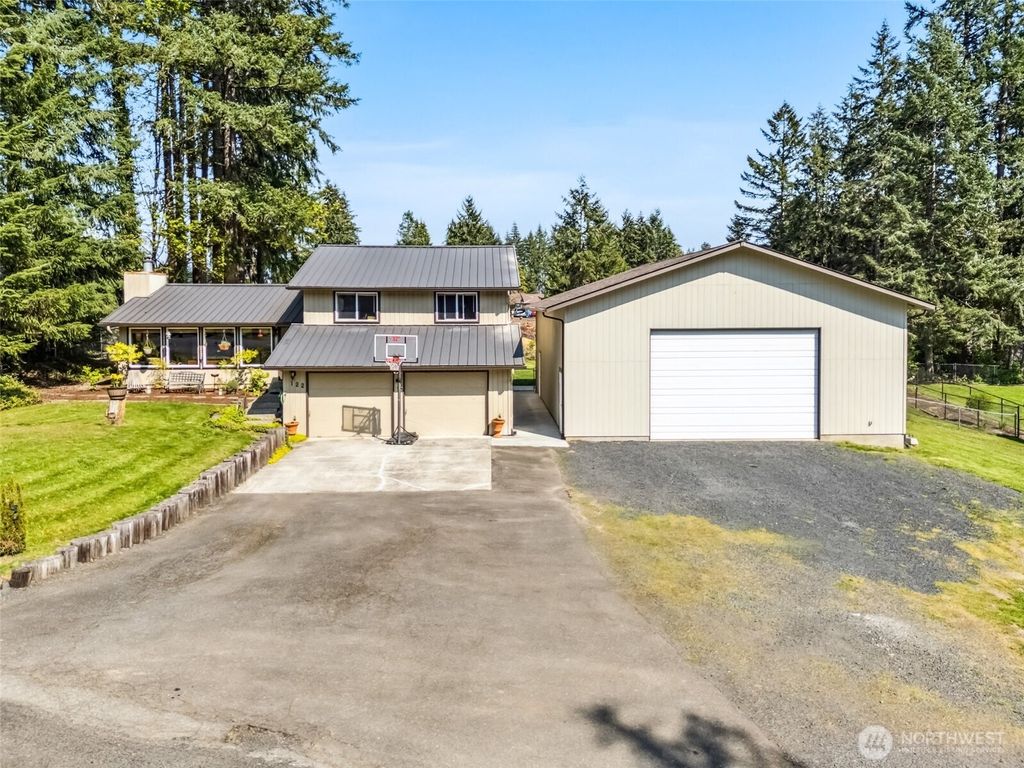 Photo of 122 Fir Drive, Chehalis, WA 98532 (MLS # 2469271)