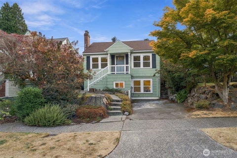 Photo of 6043 37th Avenue NE, Seattle, WA 98115 (MLS # 2581257)