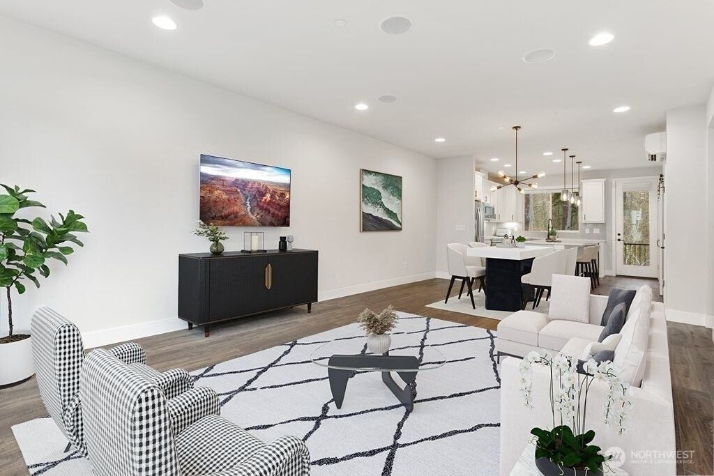 Photo of 13421 Admiralty Way #D3, Lynnwood, WA 98087 (MLS # 2496996)