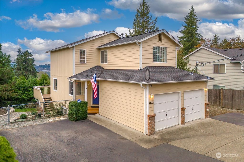 Photo of 1612 Juniper st St, Milton, WA 98354 (MLS # 2177155)
