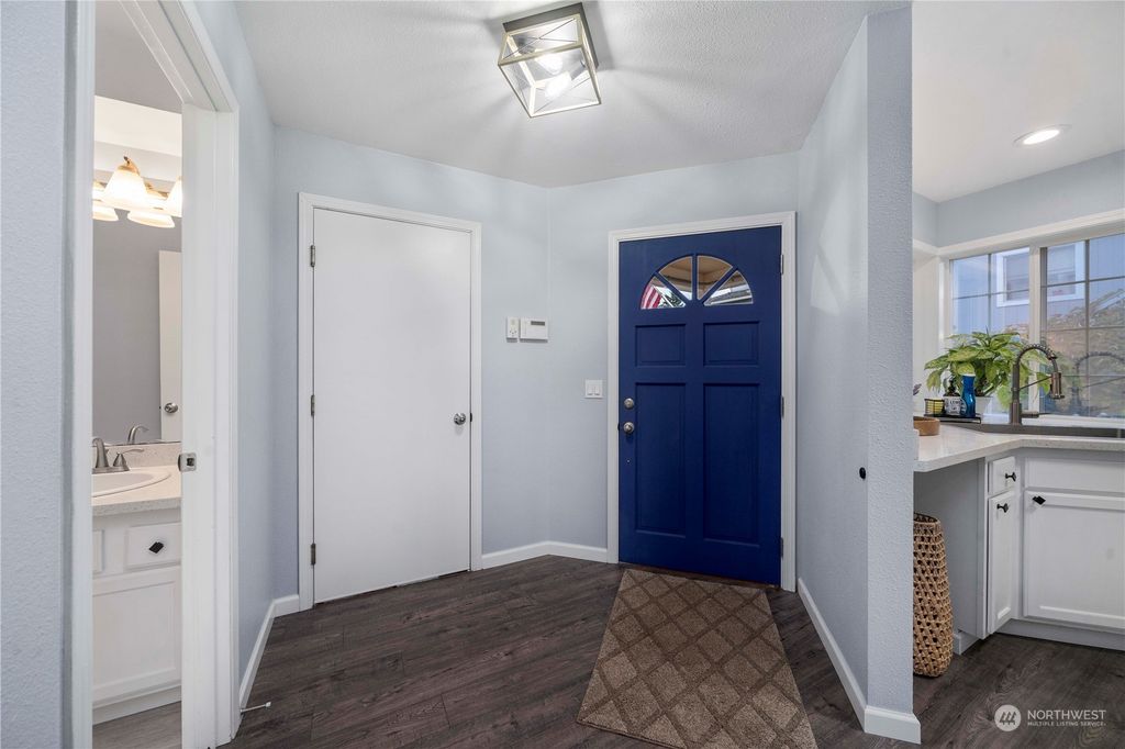 Photo of 1612 Juniper st St, Milton, WA 98354 (MLS # 2177155)