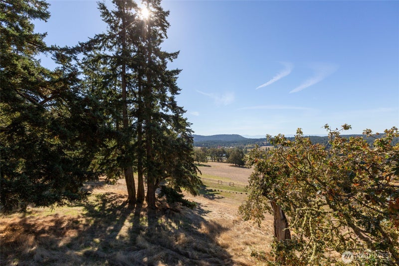 327 Twin Oaks Drive