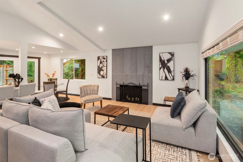 Photo of 10045 NE 15th Street, Bellevue, WA 98004 (MLS # 2466684)