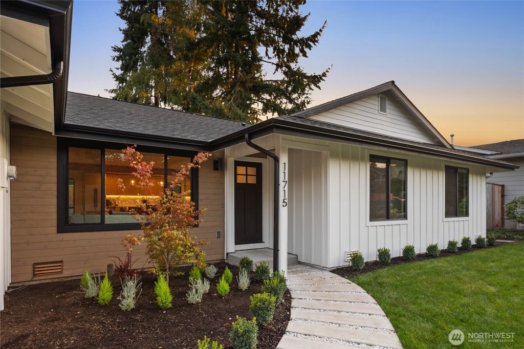Photo of 11715 SE 64th Street, Bellevue, WA 98006 (MLS # 2442850)