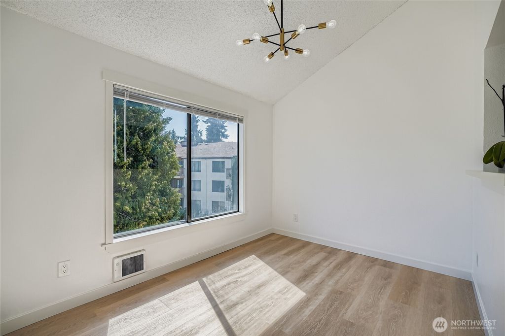 Photo of 1006 S 312th Street #231, Federal Way, WA 98003 (MLS # 2427169)