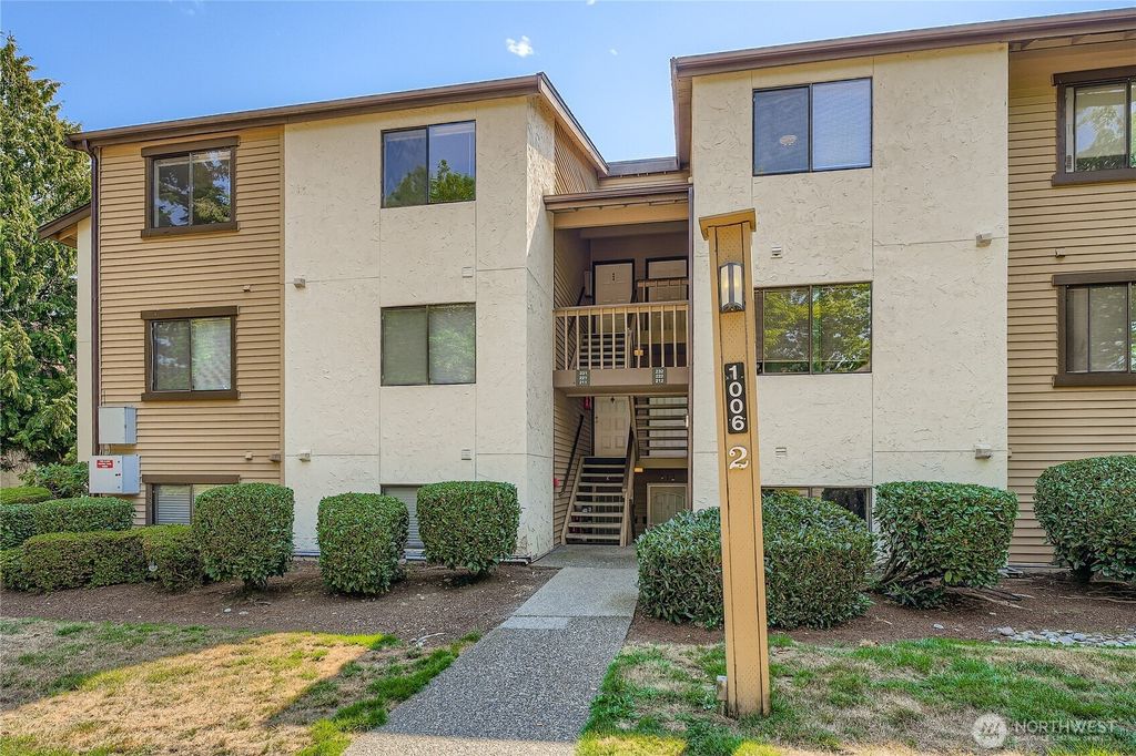 Photo of 1006 S 312th Street #231, Federal Way, WA 98003 (MLS # 2427169)