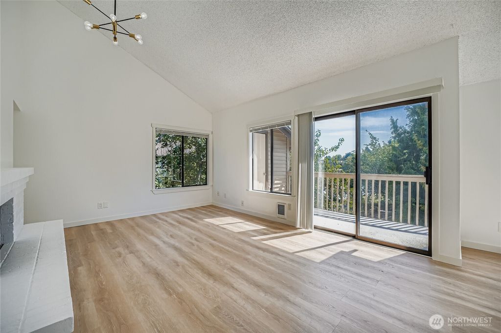 Photo of 1006 S 312th Street #231, Federal Way, WA 98003 (MLS # 2427169)