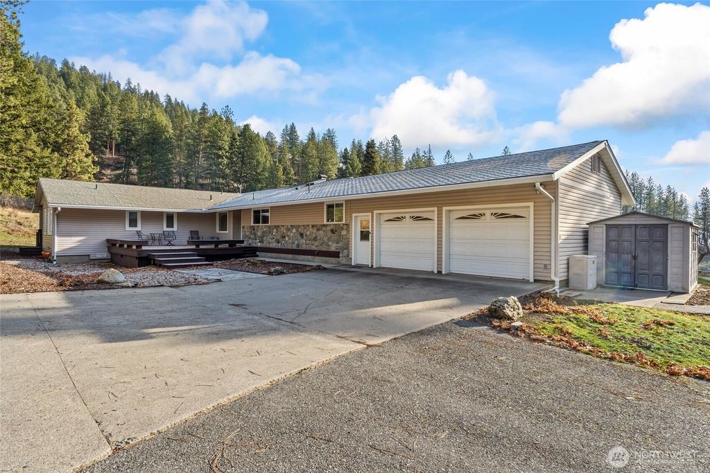 Photo of 128 C Buena Vista Drive, Colville, WA 99114 (MLS # 2464423)