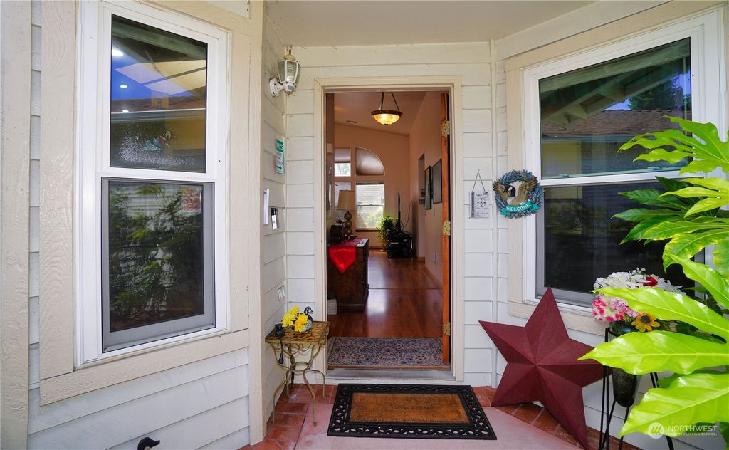 Photo of 11209 SE 267th Place, Kent, WA 98030 (MLS # 2237311)