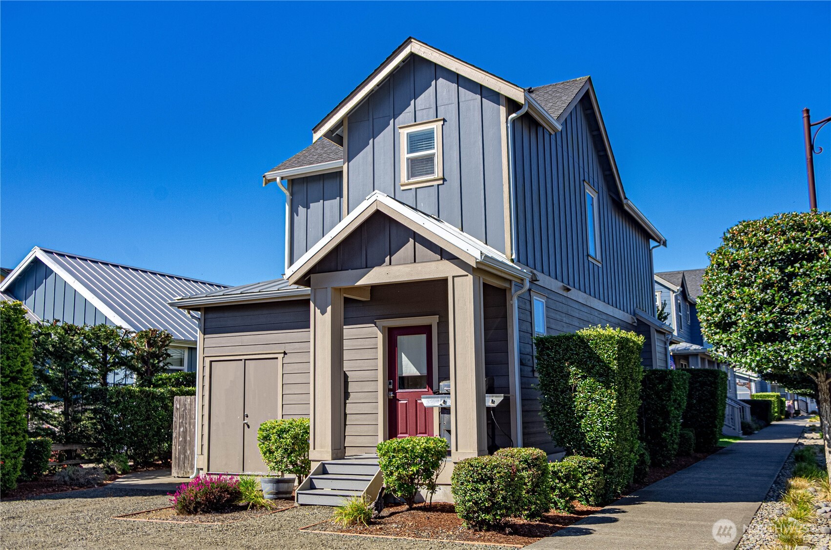 401 Salmonberry Lane SW