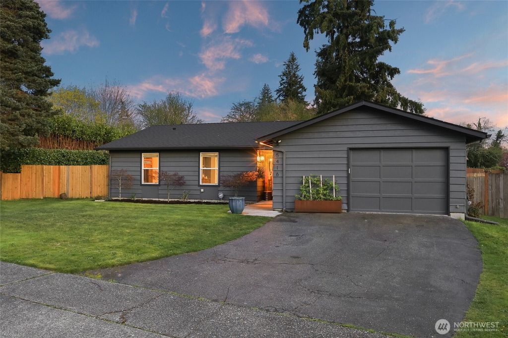 Photo of 5416 172nd Place SW, Lynnwood, WA 98037 (MLS # 2358291)