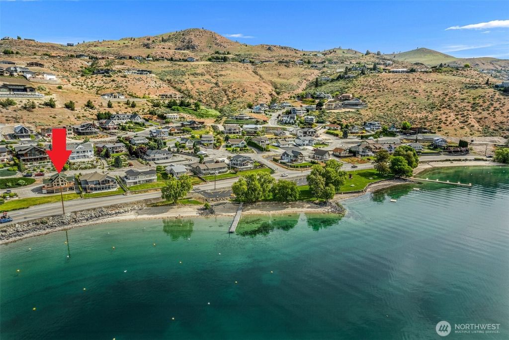 Photo of 111 Eldorado Way, Chelan, WA 98816 (MLS # 2524353)