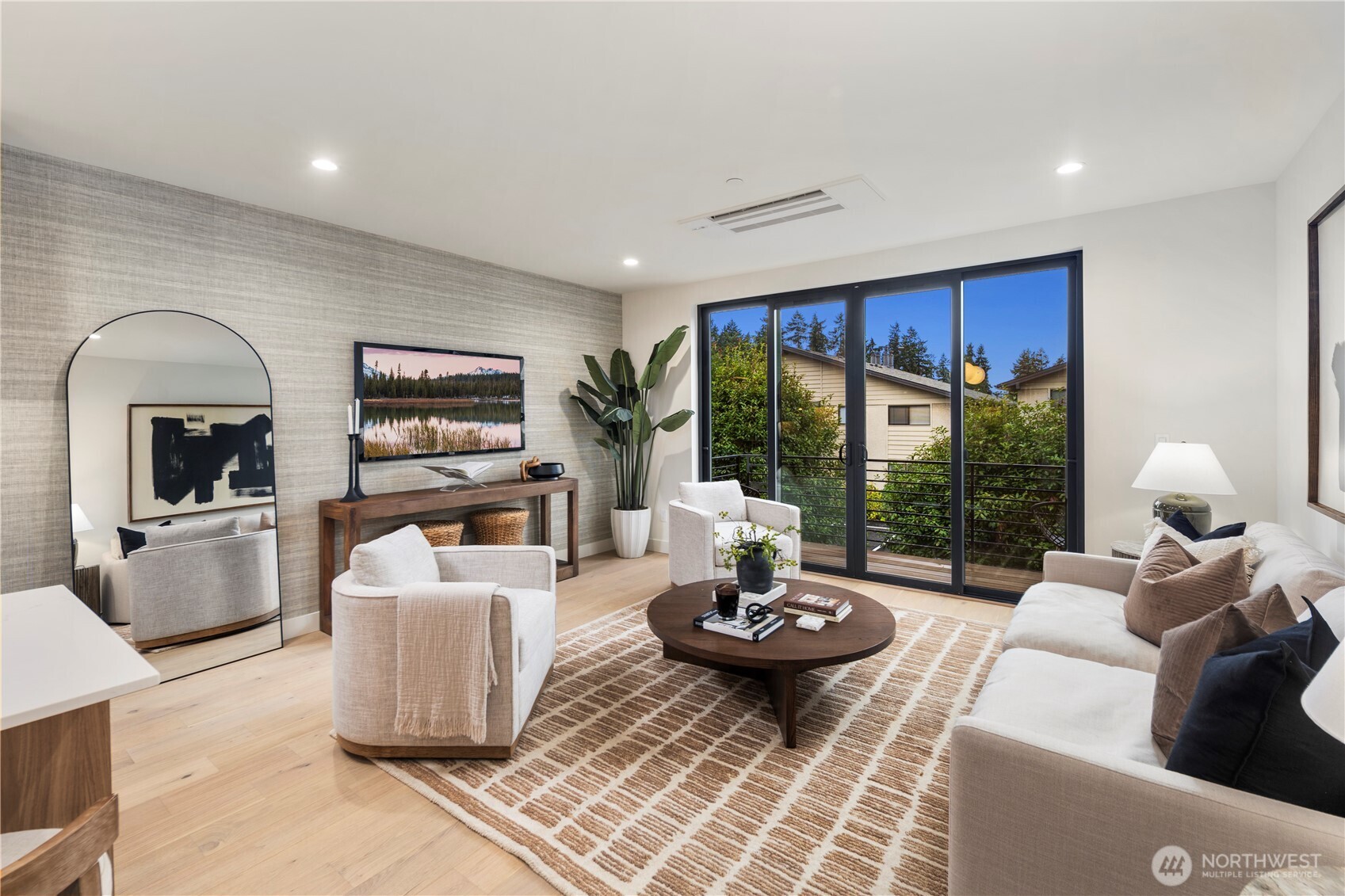 614 5th Avenue S C101