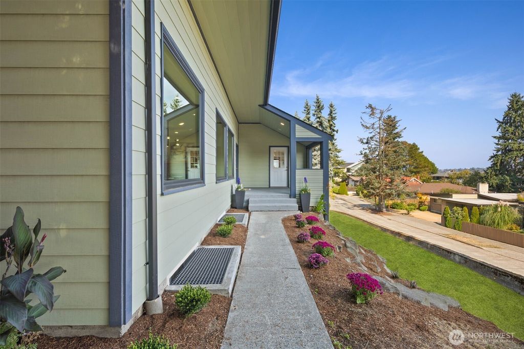 Photo of 3205 25th Avenue W, Seattle, WA 98199 (MLS # 2437990)