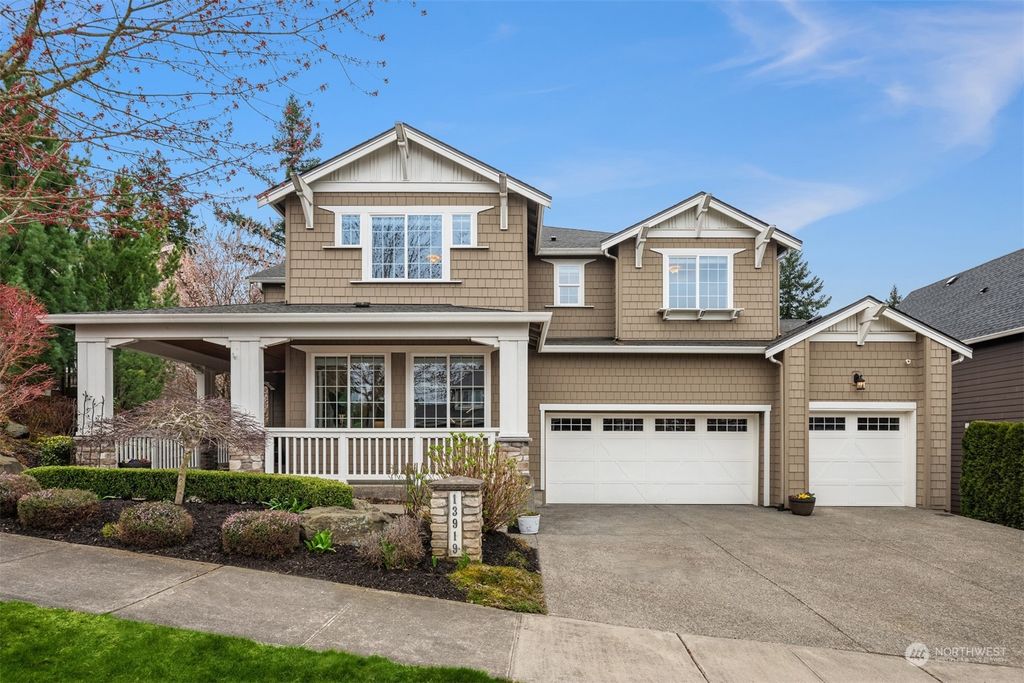 Photo of 13919 SE 81st Place, Newcastle, WA 98059 (MLS # 2211963)