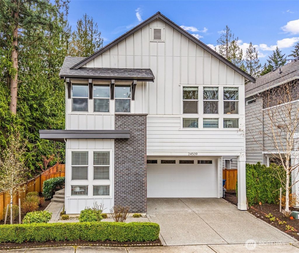 Photo of 24509 NE 13th Place, Sammamish, WA 98074 (MLS # 2497941)