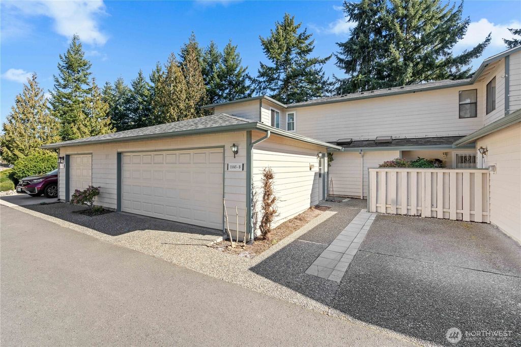 Photo of 11045 SE 249th Court #2B, Kent, WA 98030 (MLS # 2486267)