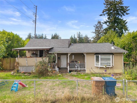 Photo of 6626 s tyler ST, Tacoma, WA 98409 (MLS # 2592610)