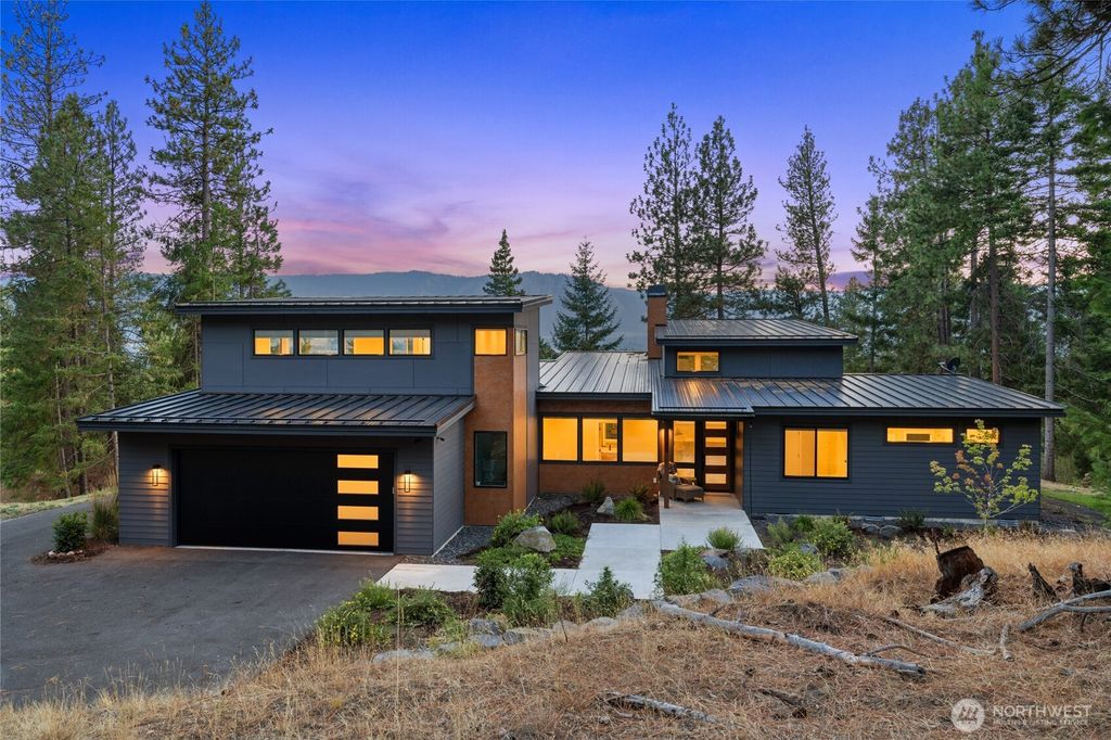 Photo of 422 Forest Ridge Drive, Cle Elum, WA 98922 (MLS # 2460258)