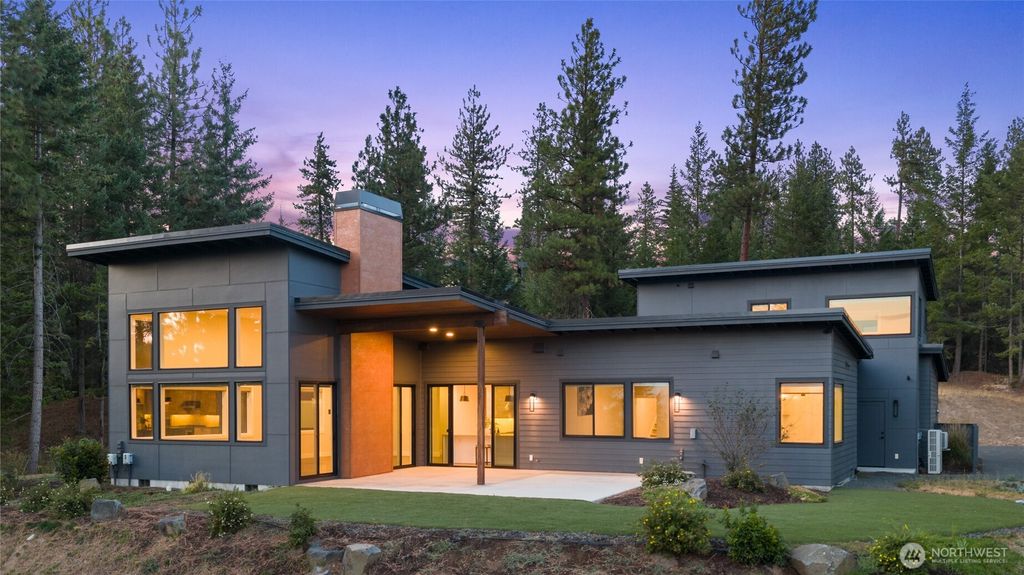 Photo of 422 Forest Ridge Drive, Cle Elum, WA 98922 (MLS # 2460258)