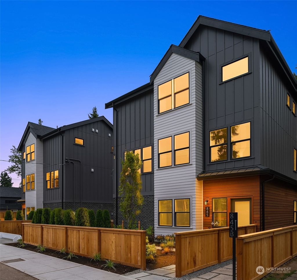 Photo of 845 NE 91st Street, Seattle, WA 98115 (MLS # 2162469)