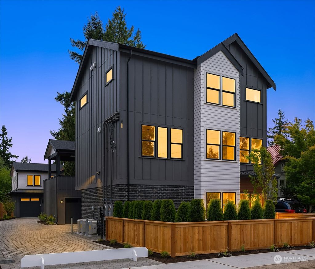 Photo of 845 NE 91st Street, Seattle, WA 98115 (MLS # 2162469)