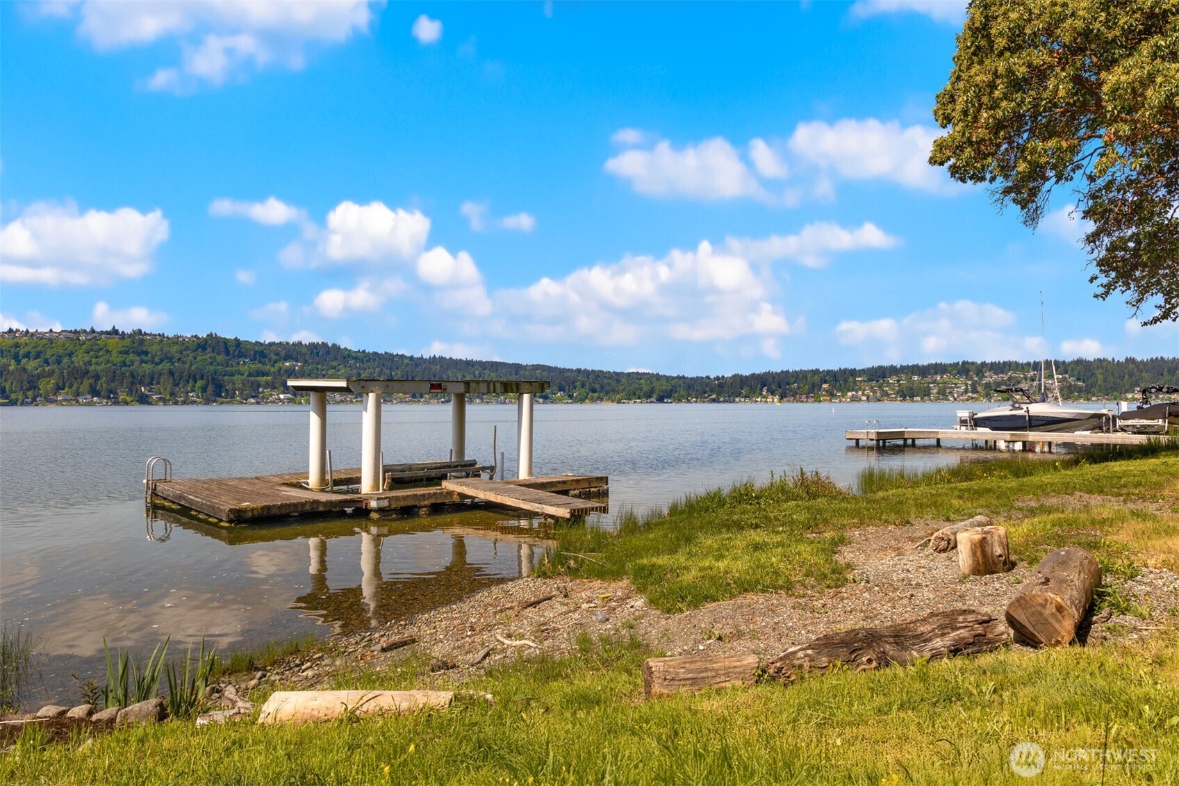 3027 E Lake Sammamish Parkway SE