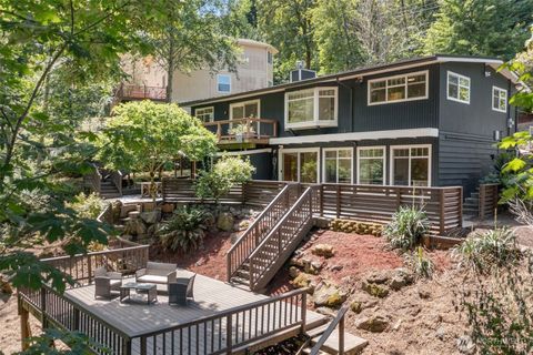 Photo of 15936 76th Place NE, Kenmore, WA 98028 (MLS # 2538719)