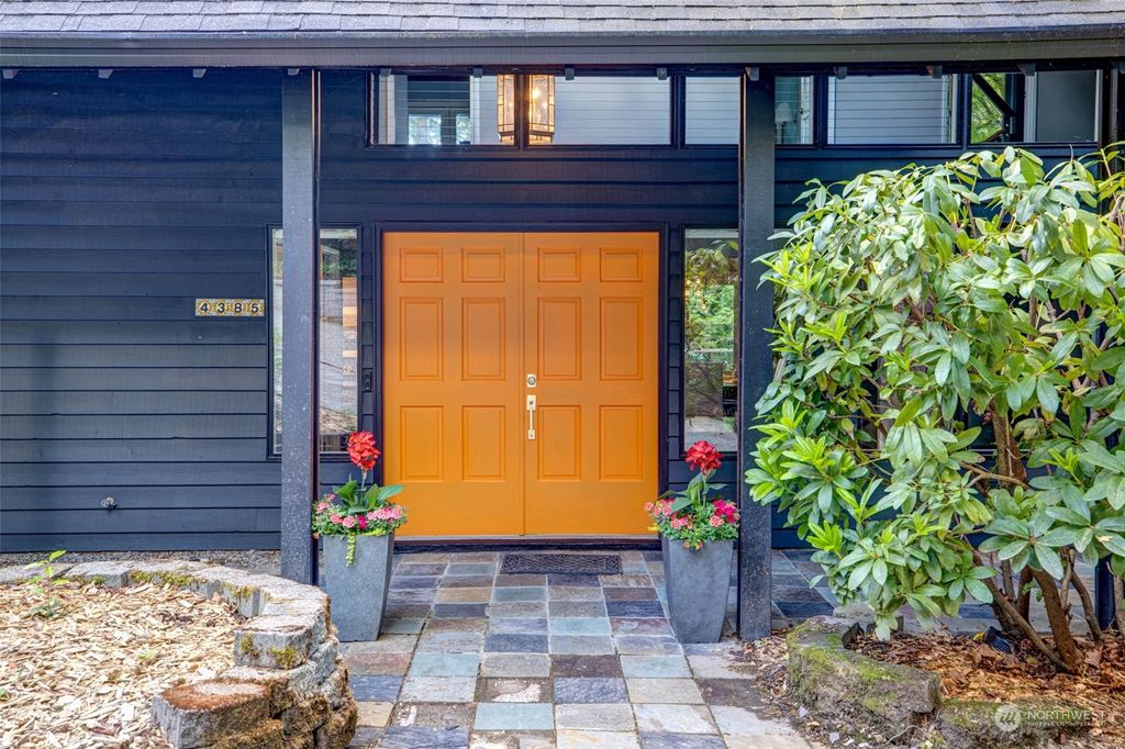 Photo of 4385 Fernbrook Drive, Mercer Island, WA 98040 (MLS # 2241361)