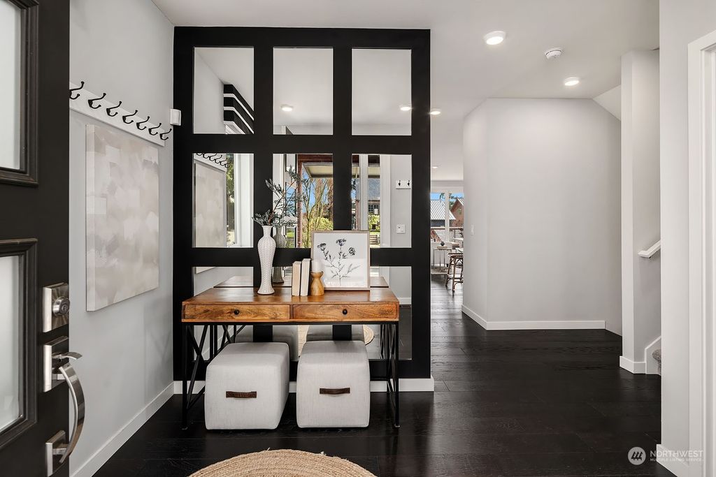 Photo of 6580 32nd Avenue NE, Seattle, WA 98115 (MLS # 2041401)