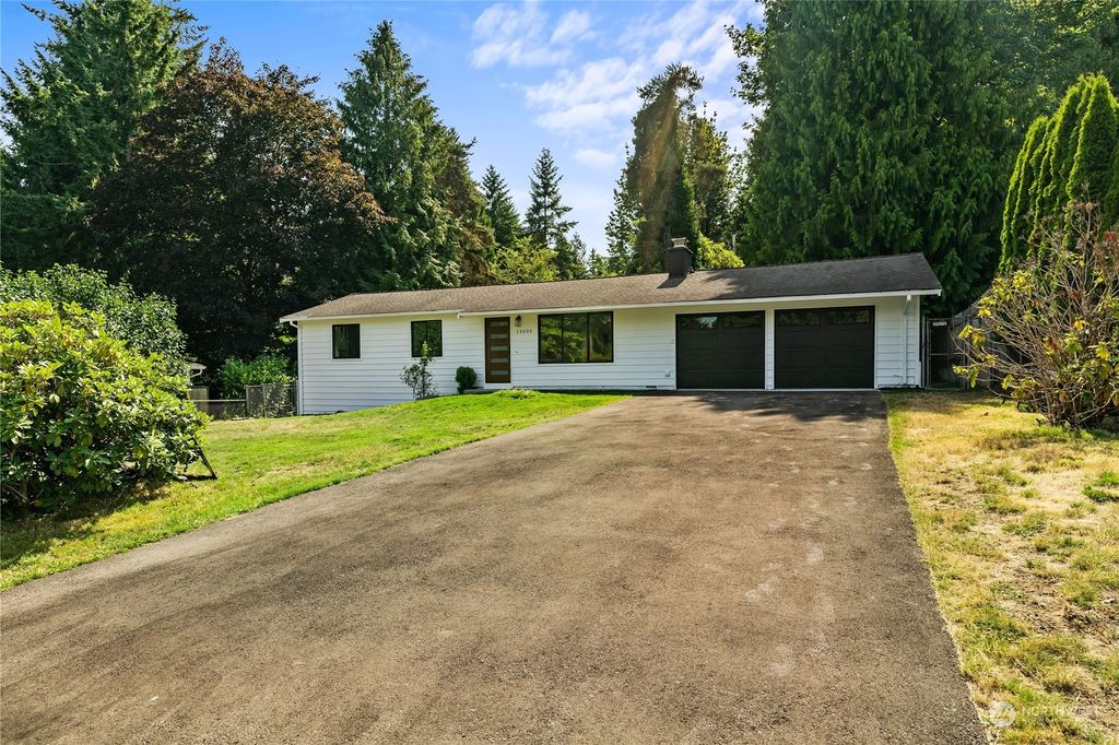 Photo of 19305 131st Avenue NE, Woodinville, WA 98072 (MLS # 2141968)