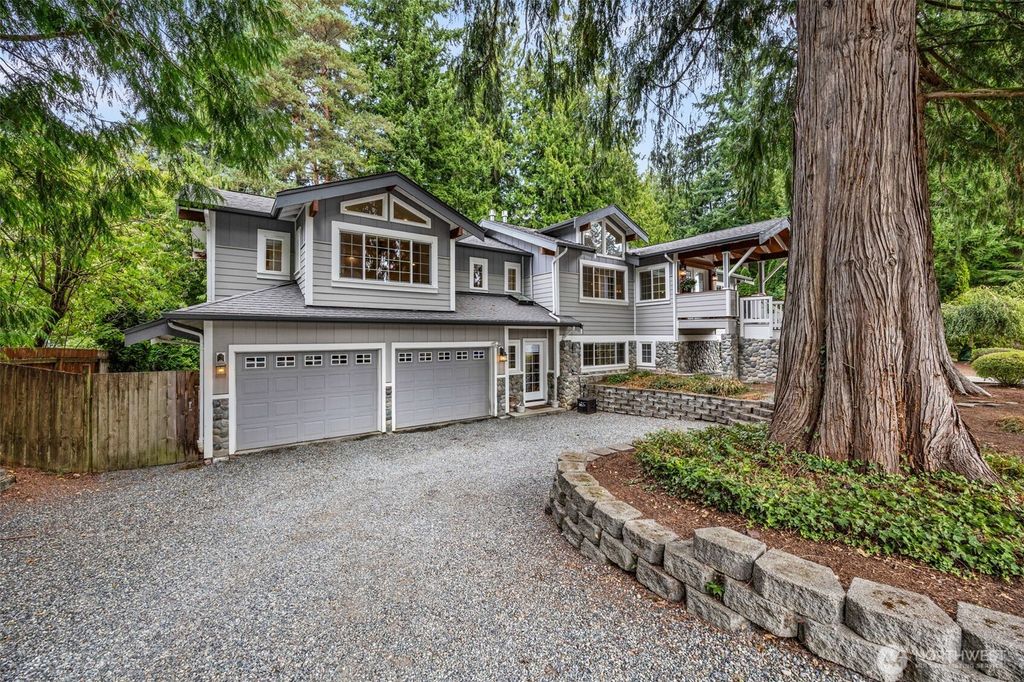Photo of 575 Mt Logan Drive SW, Issaquah, WA 98027 (MLS # 2432371)