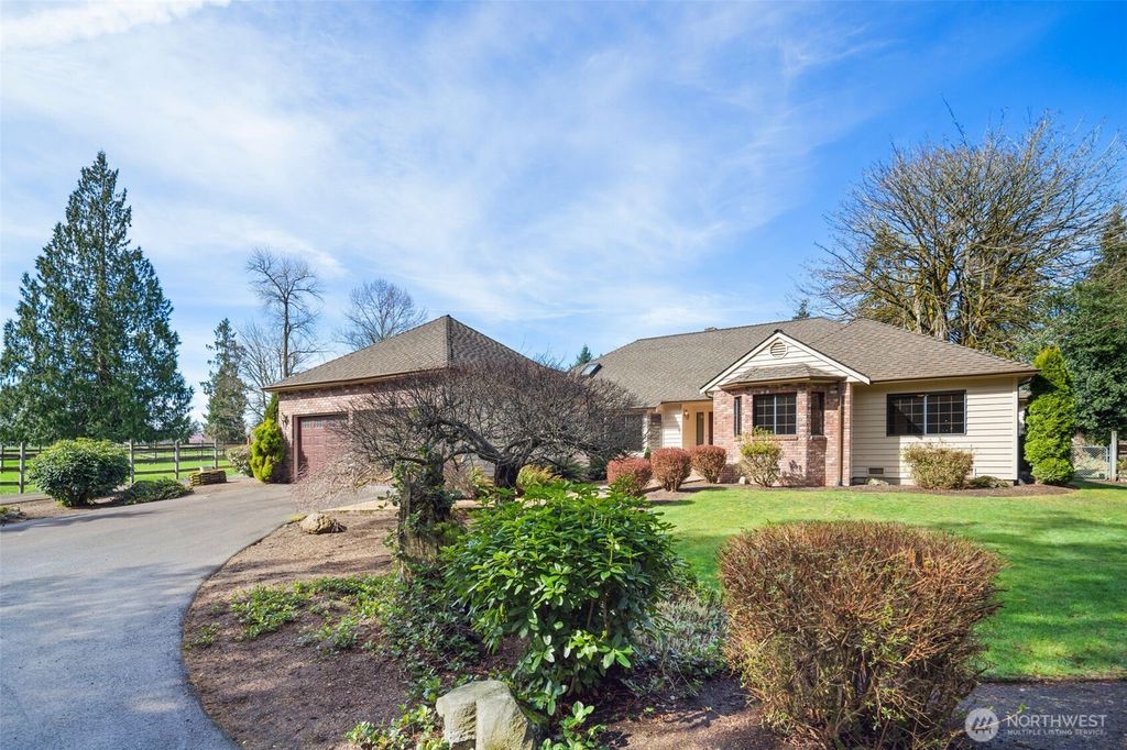 Photo of 20512 129th Avenue SE, Snohomish, WA 98296 (MLS # 2349125)