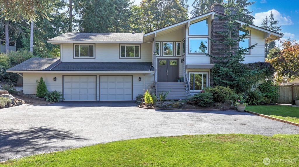 Photo of 8608 185th Place SW, Edmonds, WA 98026 (MLS # 2433594)