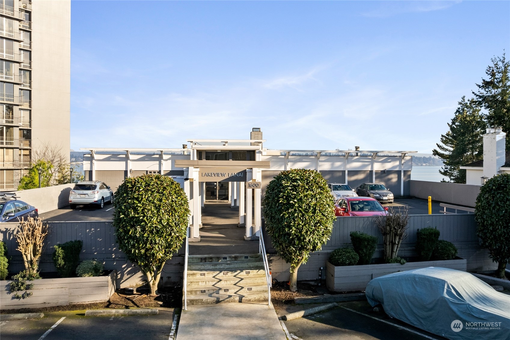 1600 43rd Avenue E 201