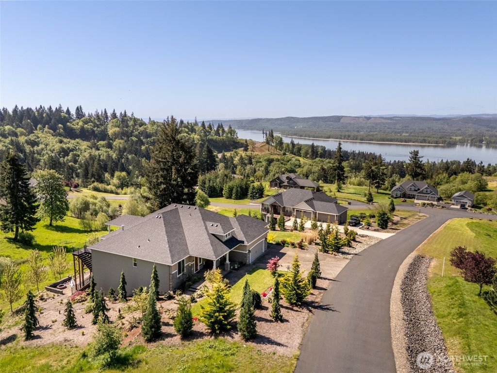 Photo of 160 Windy River Rd, Kalama, WA 98625 (MLS # 2517133)