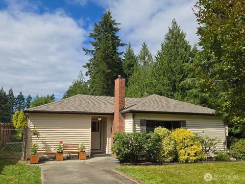 Photo of 1302 33rd Avenue NE, Olympia, WA 98506 (MLS # 2557588)