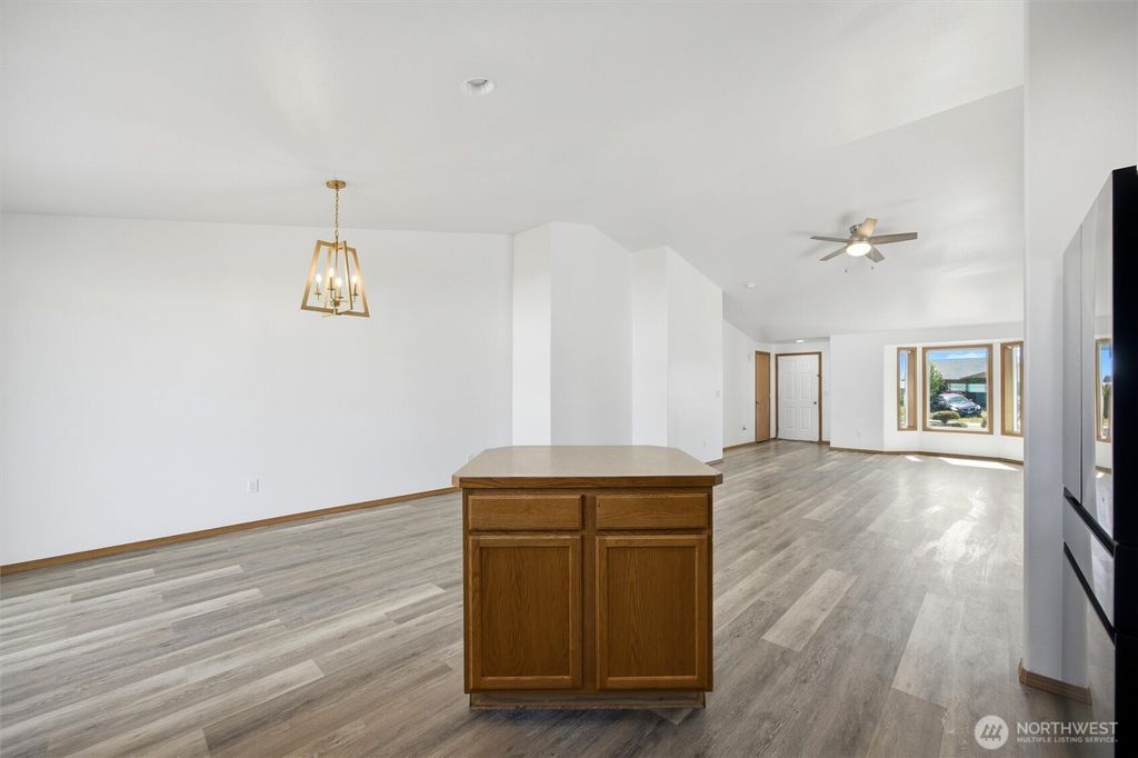 Photo of 1365 E Gemstone Street E, Othello, WA 99344 (MLS # 2514280)