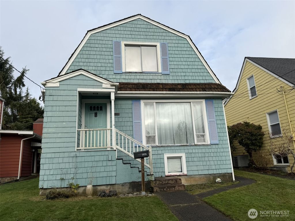 Photo of 2016 W 6th Street, Aberdeen, WA 98520 (MLS # 2456566)