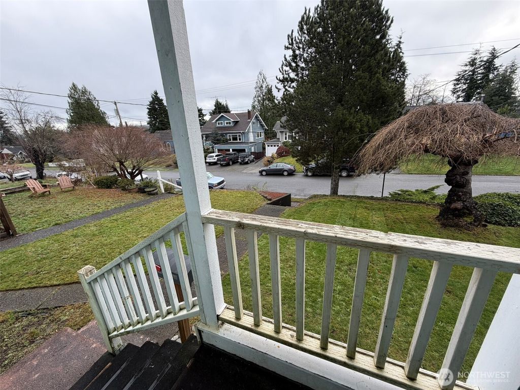 Photo of 2016 W 6th Street, Aberdeen, WA 98520 (MLS # 2456566)