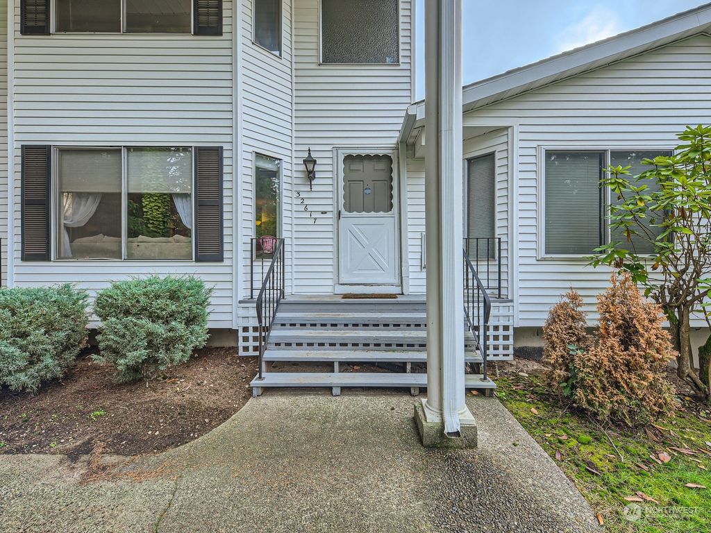 Photo of 32617 2nd Place S #215, Federal Way, WA 98003 (MLS # 2178692)