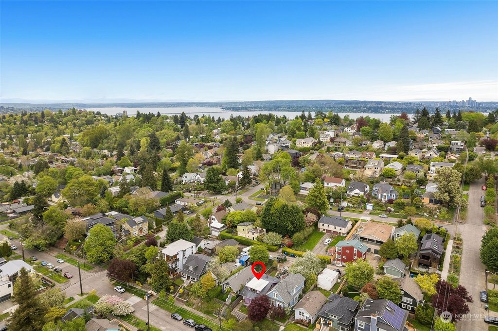 Photo of 1516 29th Avenue, Seattle, WA 98122 (MLS # 2050061)
